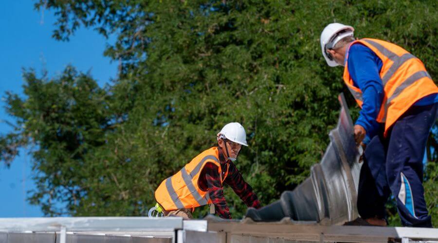 Roof repair in Edmonson, TX